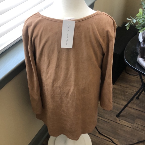 Medium brown shirt - Picture 2 of 2